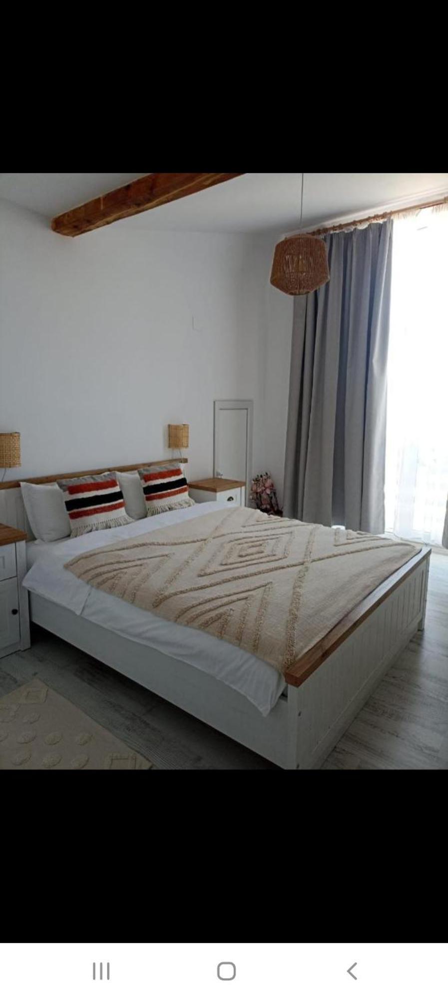 Tina Guest House Basarabi Exterior foto